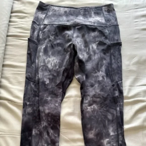 The Gym People Women's Leggings SIZE L **TIE DYE PATTERN** POCKETS - Picture 1 of 6